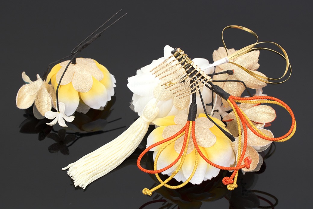 楽天市場】ヘアクリップ 花（カラーイエロー）の通販
