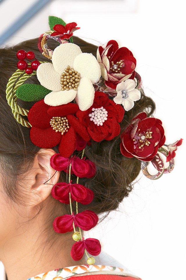 髪飾り 成人式 つまみ細工 ２点セット 赤 レッド 梅 椿 南天 花 和柄 