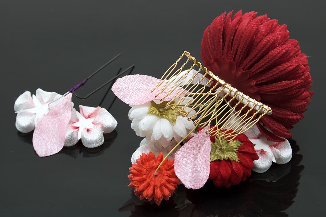 SOUBIEN（創美苑） 髪飾り 2点セット 赤系 レッド 白 梅 ピンポンマム