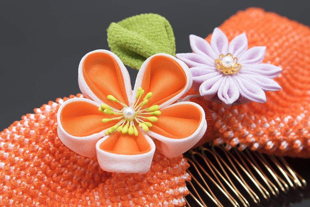 SOUBIEN（創美苑） 髪飾り 卒業式 リボン 橙色 オレンジ 梅 剣菊 花