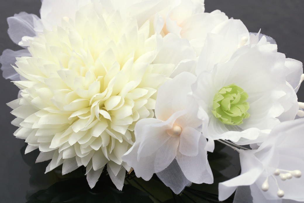 髪飾り 白 オフホワイト スイートピー ピンポンマム 菊 花