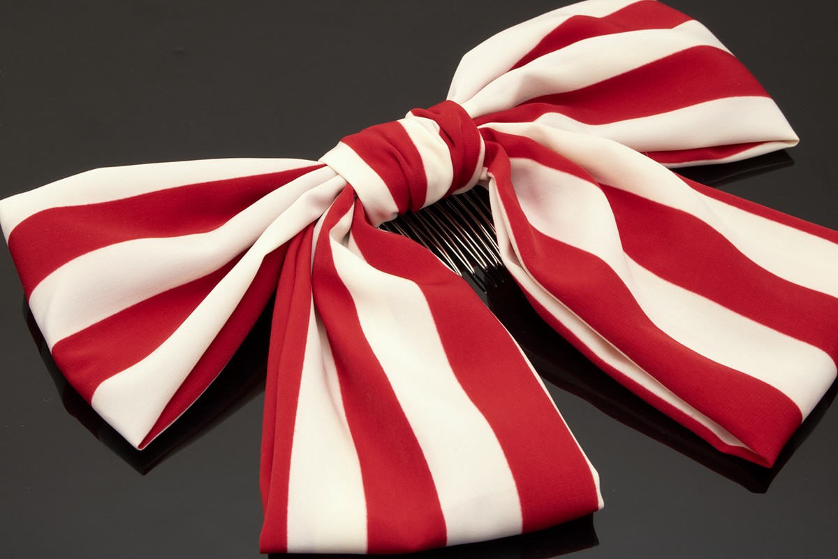 SOUBIEN（創美苑） 髪飾り 赤 レッド 白 オフホワイト 縞 ストライプ