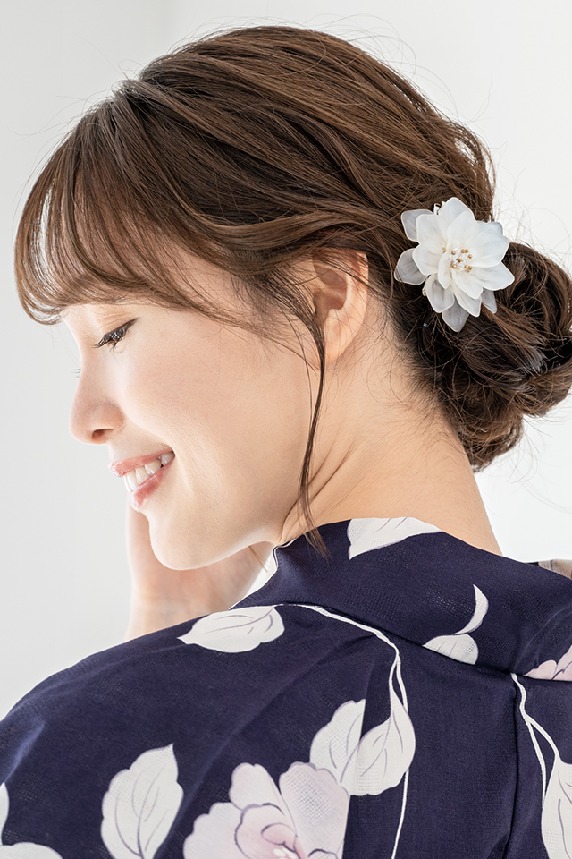 髪飾り　成人式　ヘアクリップ　ヘアアレンジ　浴衣　花 楽天市場】浴衣 髪飾り フラワー クリップ ラメフラワー しだれ