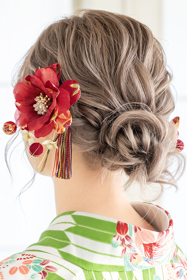 成人式 髪飾り 赤 2点セット 振袖 卒業式 袴 はかま 和柄 組紐 お花 