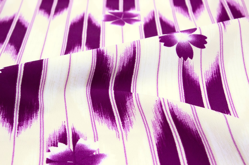 袴用二尺袖着物 紫色 パープル アイボリー 矢羽根 矢絣 桜 花 縞