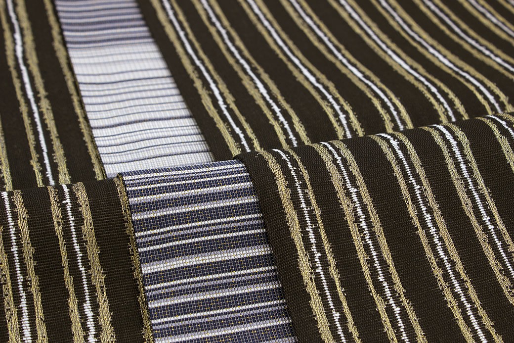 【未仕立て】袋帯 黒 ブラック 金色 縞 花唐草 江戸更紗 切嵌工芸 両面 創作帯まつ岡 松岡房之助 京都西陣織 2443 お太鼓柄 カジュアル 日本製 未仕立て】袋帯 黒 ブラック 金色 花唐草 縞 江戸更紗 切嵌工芸 両面