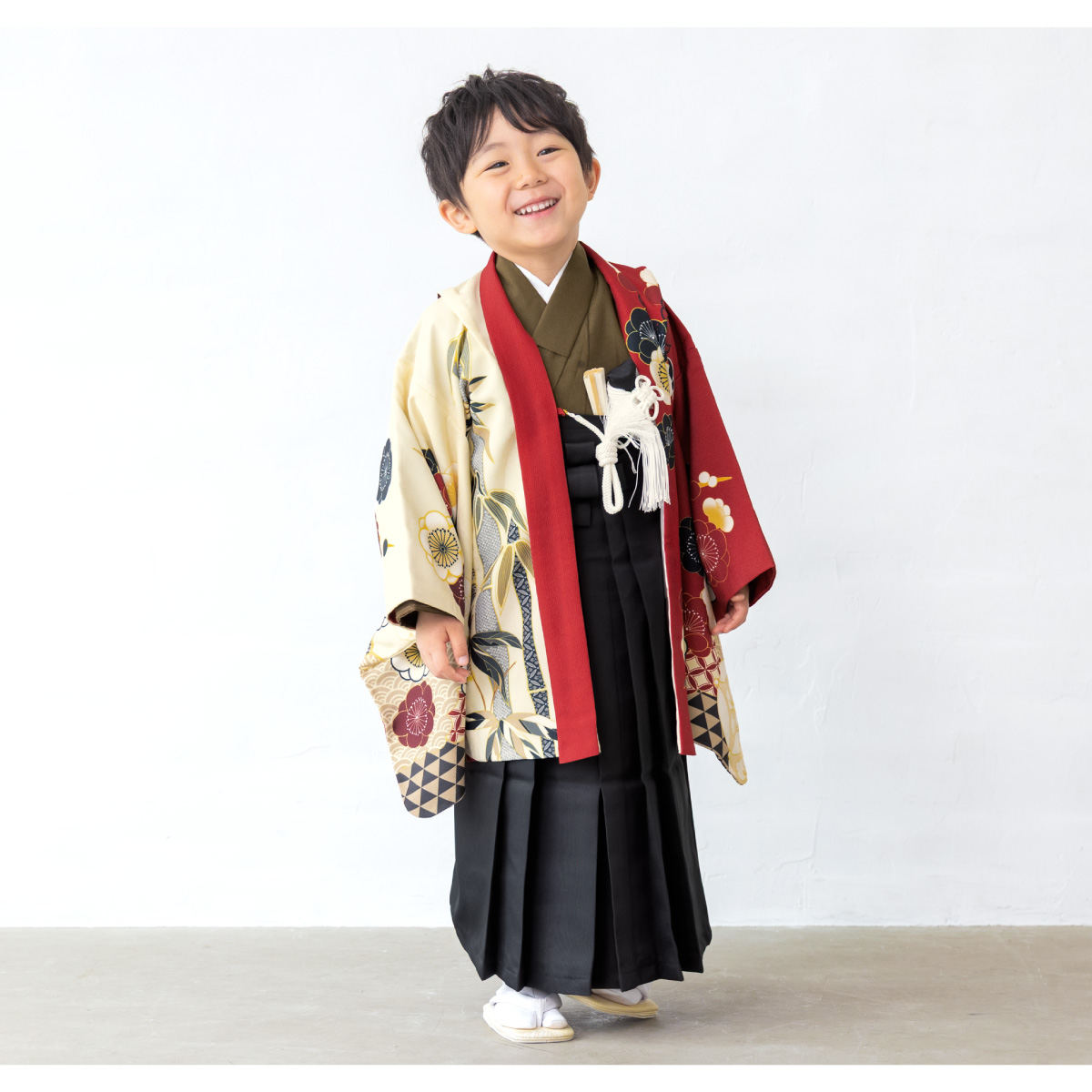 昭和レトロ　七五三  綸子着物　羽織袴　男の子　5歳  フルセット 昭和レトロ 七五三 綸子着物 羽織袴 男の子 5歳 フルセット