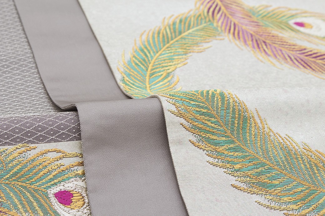 訳あり 袋帯 未仕立て 倉田義明 灰色 グレー 金色 孔雀羽 輪舞祭典文