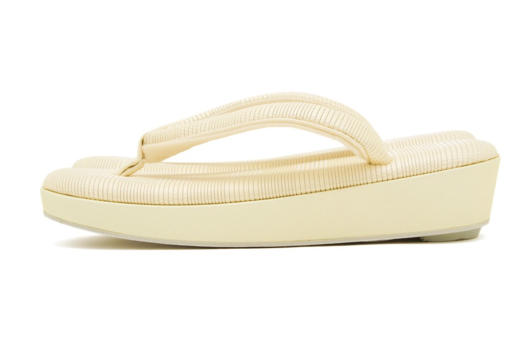 SOUBIEN（創美苑） 草履 女性 レディース 薄黄色 クリーム 無地 シコロ