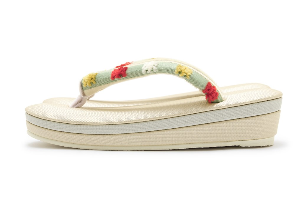 SOUBIEN（創美苑） 草履 レディース 女性 岩佐謹製 白茶色 ライト