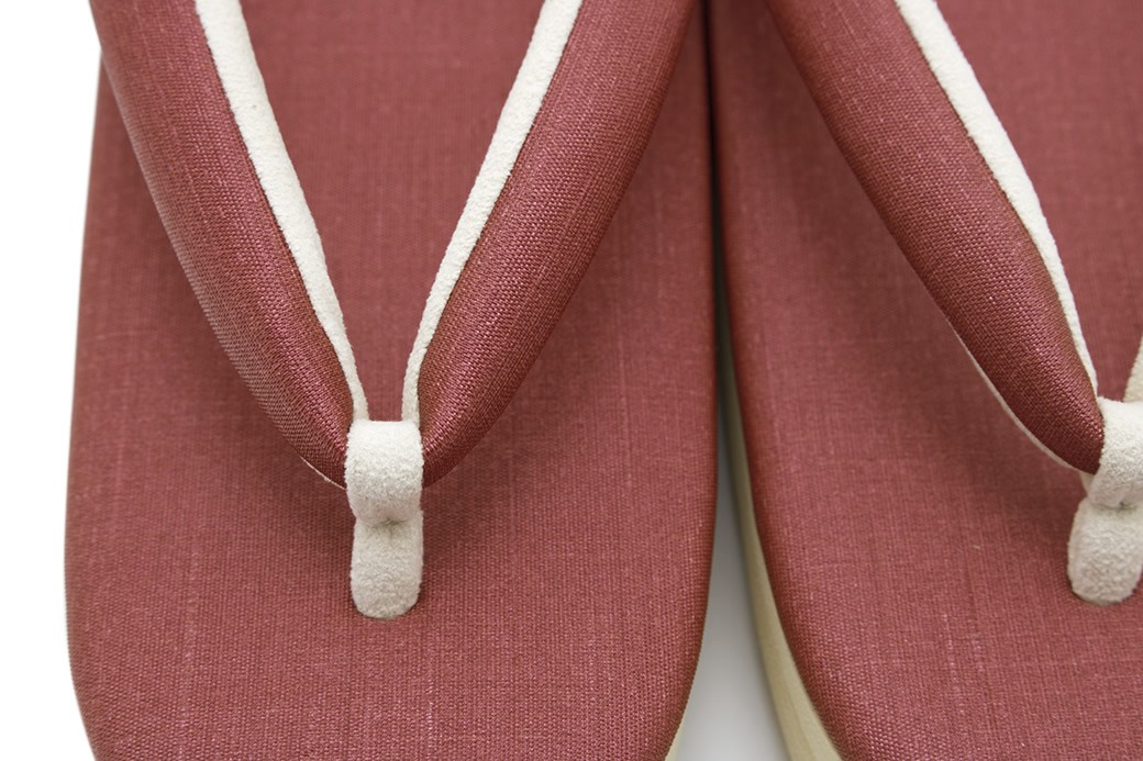 カレンブロッソ 草履 レディース カフェ草履 カフェぞうり 菱屋 Calen Blosso 赤系 レッド ベージュ 無地 布目 ラメ 小判型 カジュアル向き 日本製 履物 和装小物 女性用 【Sサイズ】【Mサイズ】【Lサイズ】 SOUBIEN（創美苑） 草履 ブランド 菱屋カレンブロッソ Calen Blosso 赤