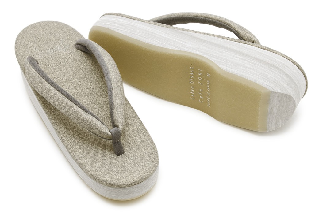 カレンブロッソ 草履 レディース カフェ草履 カフェぞうり 菱屋 Calen Blosso 灰色 グレー ラメ ぞうり ゾウリ 女性用 セミフォーマル 日本製 【Sサイズ】【Mサイズ】【Lサイズ】 SOUBIEN（創美苑） 草履 レディース 女性 菱屋カレンブロッソ Calen
