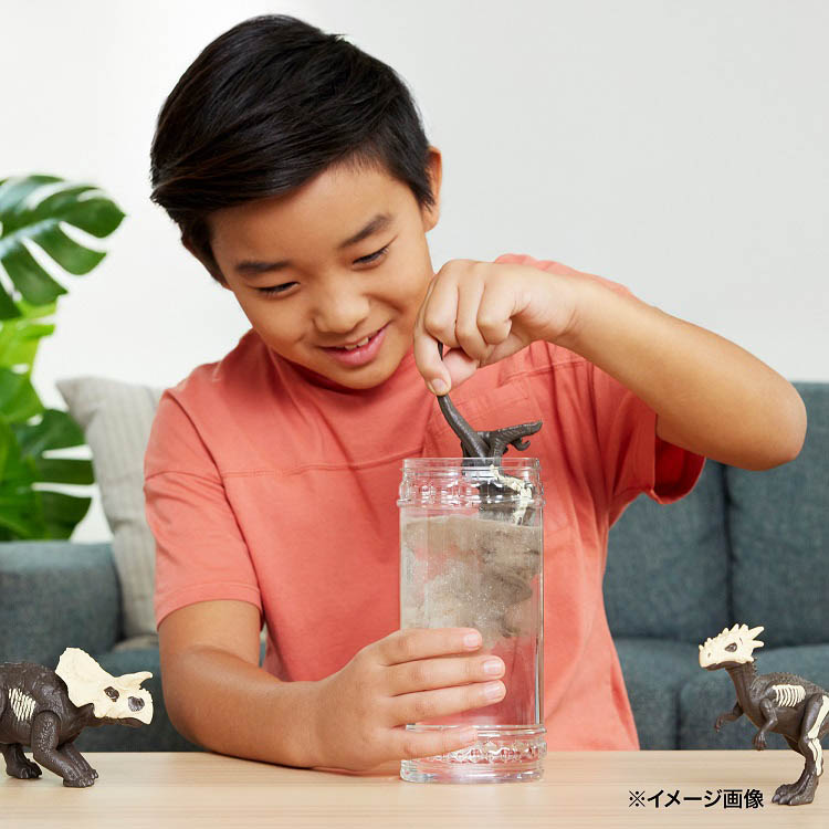 ジュラシックワールド お湯でよみがえる！化石から恐竜を発掘セット