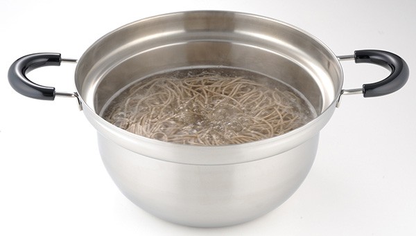 くるめん亭のふきこぼれにくい鍋 両手鍋 26cm SJ1369 ( 1コ入 ) : 爽快