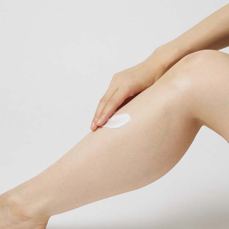 ボディローション be GLOSSY Perfect Shine Sensitive Care 10160761.jpg?quality=80&bg-