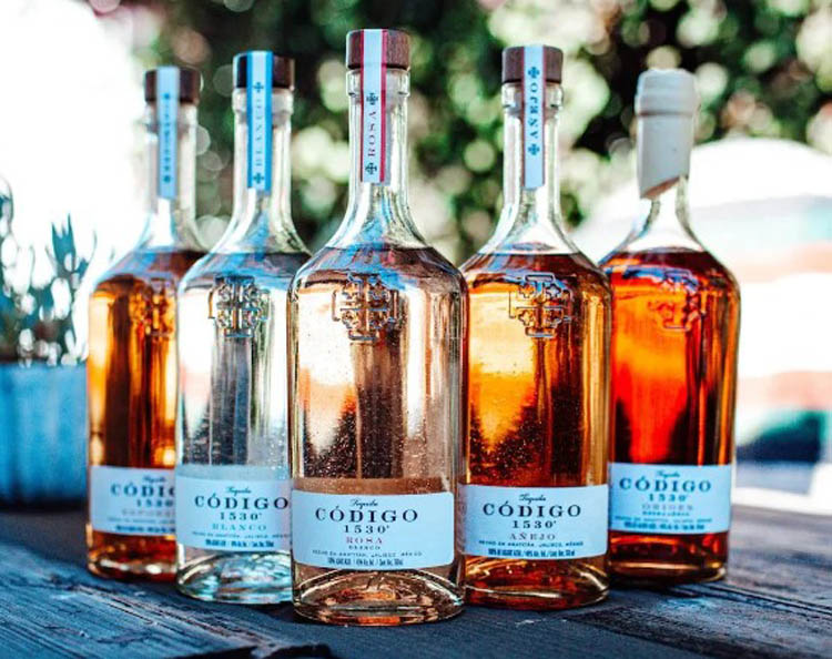 コディゴ 1530 レポサド プレミアム テキーラ 無添加 ワイン樽