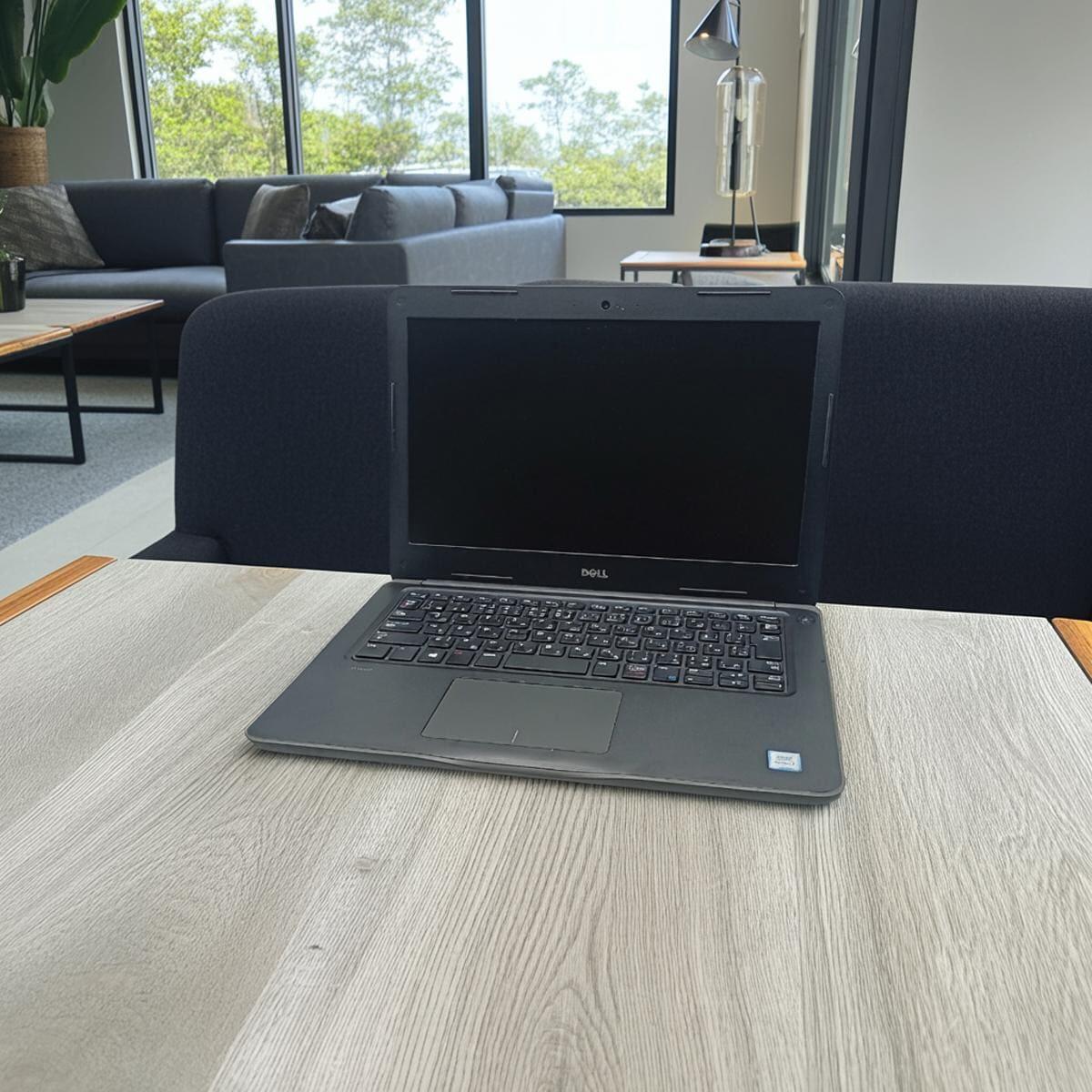 Latitude（Dell） ノートパソコン 中古 Office搭載 DELL Latitude 3380
