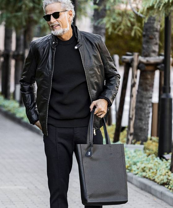 新品未使用 AKM Contemporary - レザートートバッグ ブラック AKM Contemporary（エイケイエムコンテンポラリー） トートバッグ