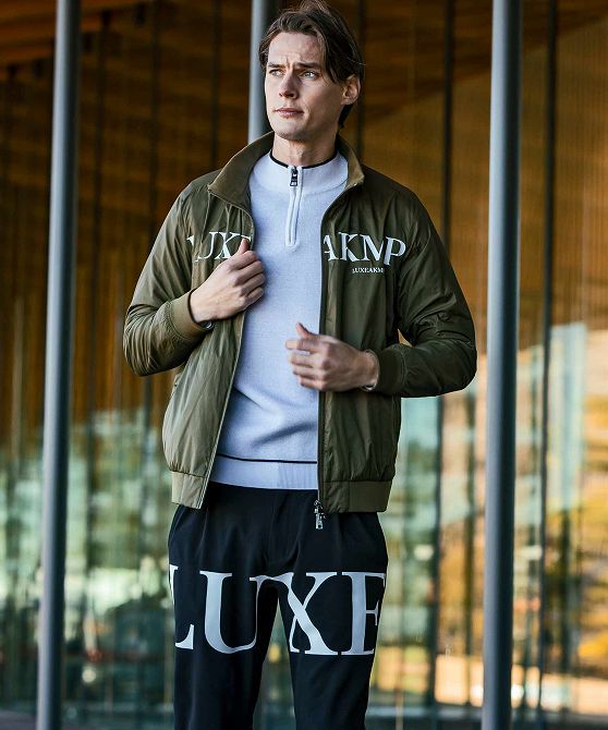 LUXE AKM PLUS リュクスエイケイエムプラス ゴルフ 軽量フルジップ