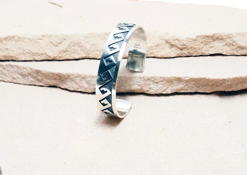 新入荷！ HOPI ホピ インディアン HOPI SQUARE WAVE OVERLAY BRACELET ブレスレット バングル SILVER STEWART DACAWYMA 【JS2535423589】(15461円)