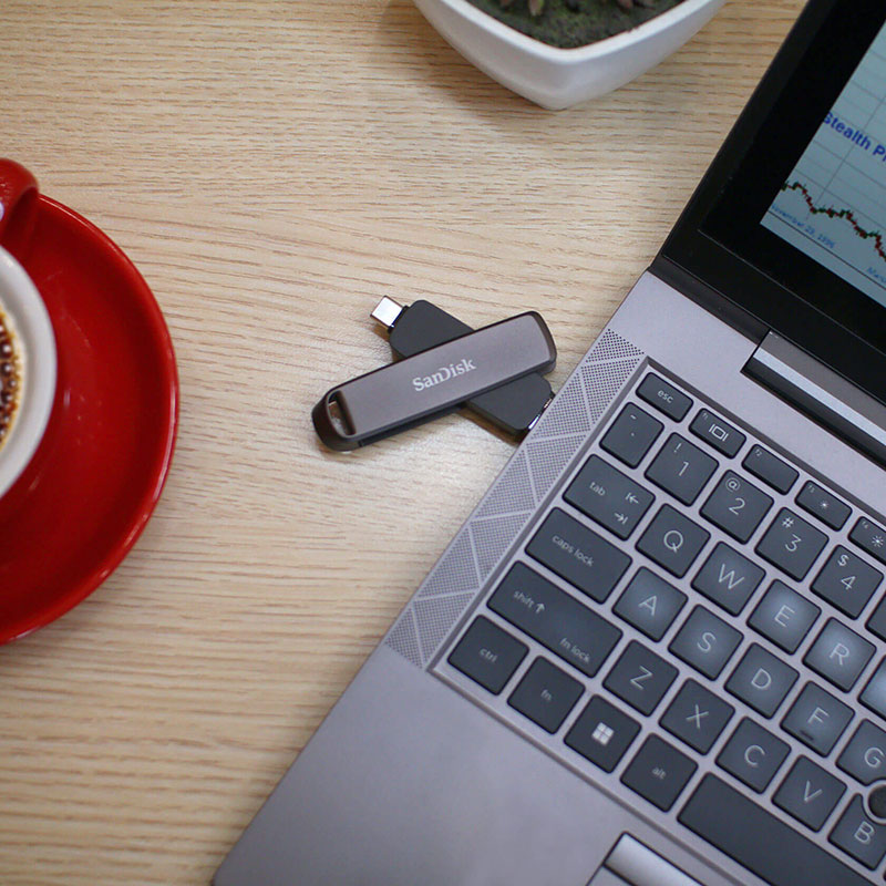 SanDisk Slim Dual Drive 2TB ポータブルSSD SanDisk external SSD new model released! First review of