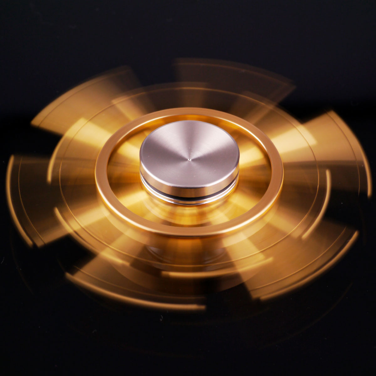 カスタマイズは無限大！金メッキ&国産NSKベアリング搭載の最高級モデル