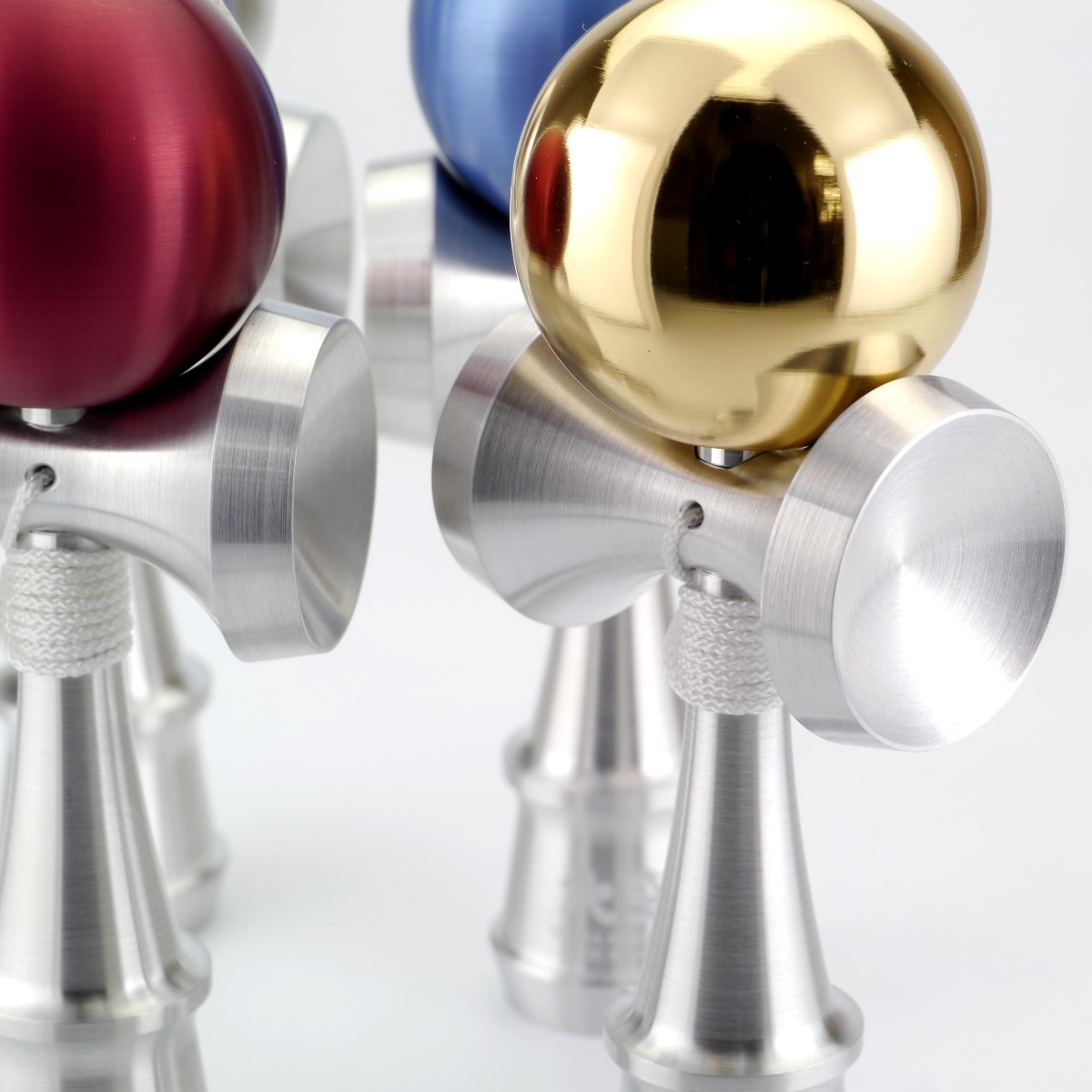 けん玉 大空 高性能アルミニウム フィジェットトイ Fidget toy 66% 通常サイズのけん玉「大空」を精密に66%サイズにミニチュア化 金属削り