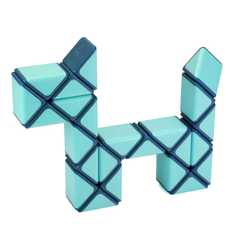 くねくねと自在に曲がるキューブで様々な形が作れる Yj マジック