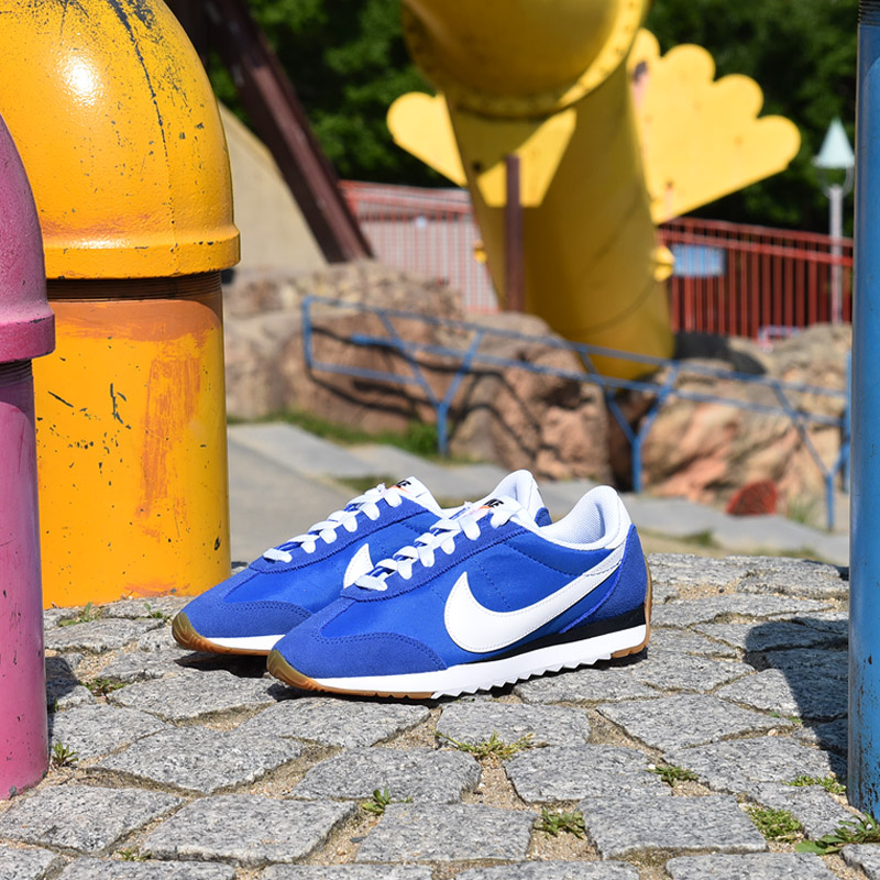 NIKE（ナイキ） レディース スニーカー カジュアル シューズ