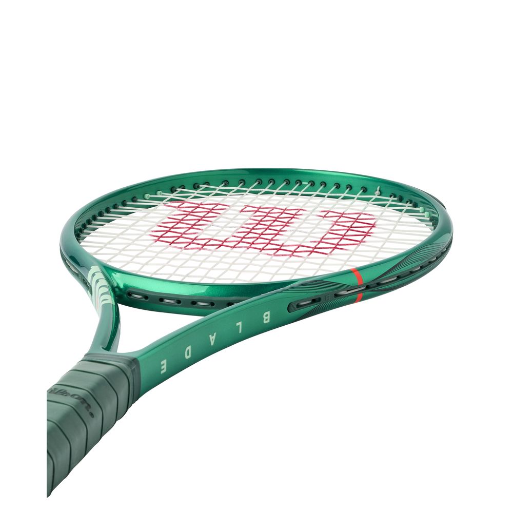 【新品ガット張上】硬式テニス ウイルソン　BLADE100 V7.0 Wilson（ウイルソン） 「ガット張り工賃0円対応※条件あり」ウイルソン