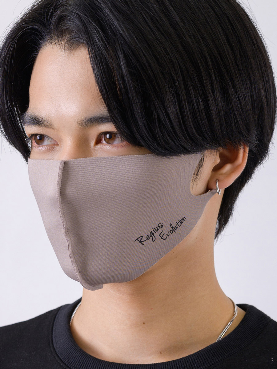 REGIEVOパウダータッチマスク 吸水速乾 長時間使用可 お洒落 無地 ワンポイント ロゴ ブラック ホワイト ベージュ 白 茶 黒 |  | 02