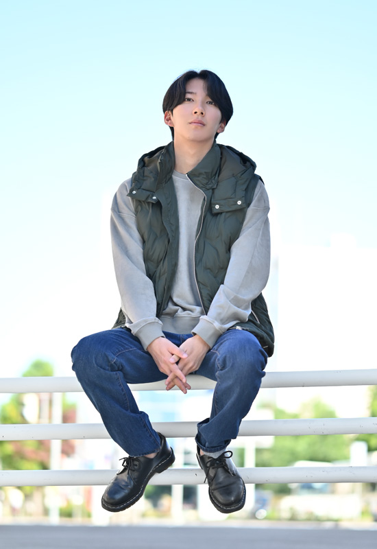 ダウンベスト メンズ シームレス 撥水加工 秋 冬 ノースリーブ 袖なし 無地 モード系 アウトドア系 サーフ系 ビター系 白 黒 ホワイト カーキ ブラック M L XL | EVOLUTION | 10