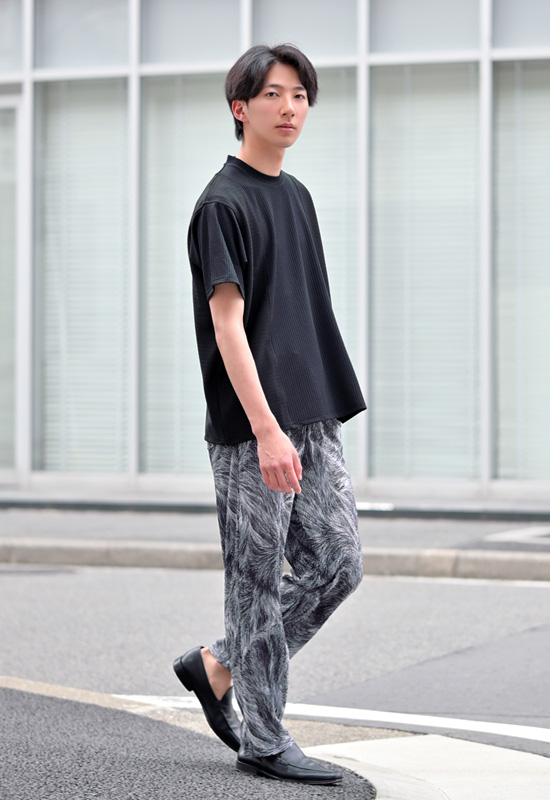 イージーパンツ メンズ テーパードパンツ 薄手 総柄 プリーツ ストレッチ 春秋冬 ビター系 韓国ファッション 韓国系 モード系 黒 ブルー ホワイト ブラック M L | EVOLUTION | 13