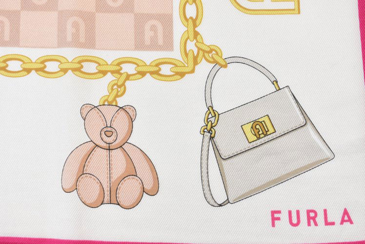 【未使用】FURLA バンドゥ クマ ベア 2025年最新】フルラ スカーフ バンドゥの人気アイテム - メルカリ
