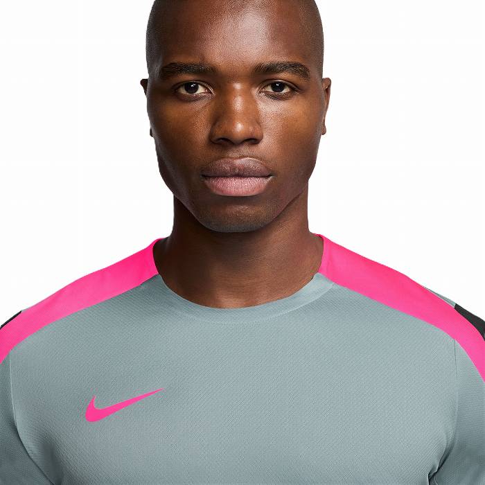 上下セットアップ 半袖シャツ付き‼️ナイキ Dri-FIT ストライク NIKE