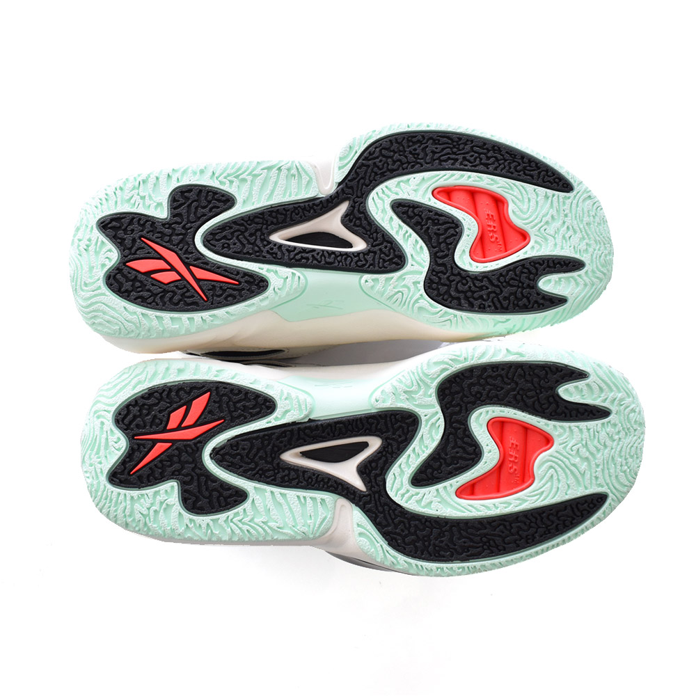 専用ページ Reebok（リーボック） スニーカー エンジン A ENGINE A RE1759BU041986