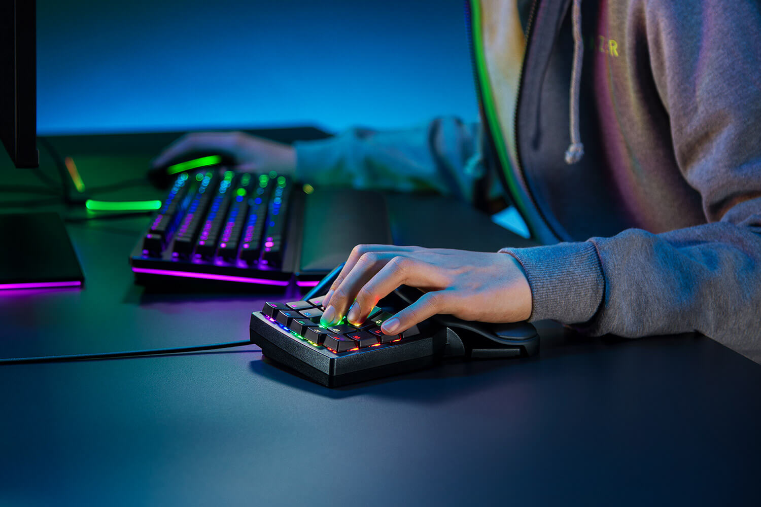 安い 価格 Razer RZ07-03110200-R3M1 左手キーパッド 【公式通販】