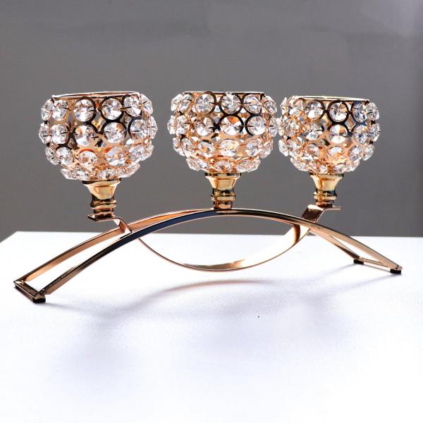 クリスタルキャンドルホルダー3本の腕燭台結婚式のテーブル飾りゴールデン