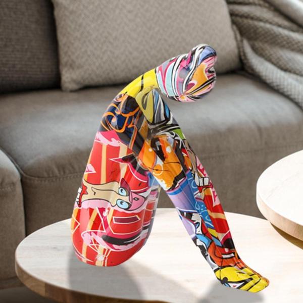 ヨガの女の子の置物の彫刻の装飾の彫像のキャビネットの装飾の芸術品の赤