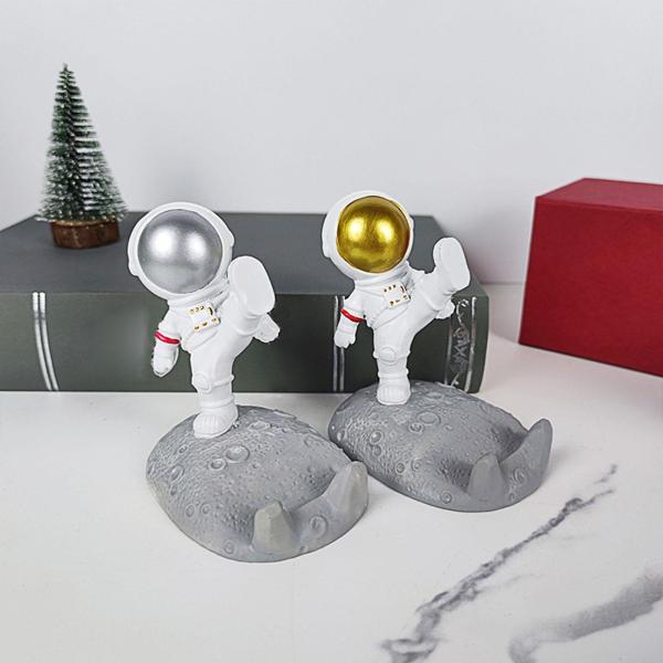 ユニバーサル宇宙飛行士の携帯電話ホルダーの装飾品スタンドサポート車の装飾 - 銀