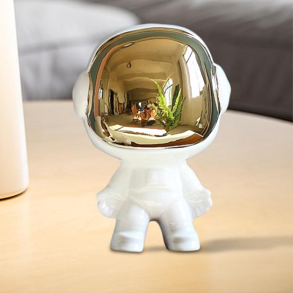 現代の宇宙飛行士の像は、テーブルの装飾を整えるための置物を作ります13x19.5cm