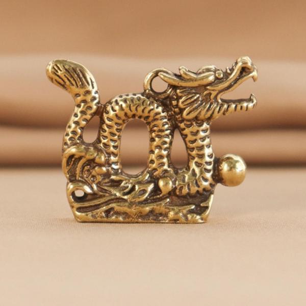 中国のドラゴンぶら下げペンダント真鍮クラフト 3.2 × 2.5 センチメートル風水手工芸品の装飾車のインテリア装飾