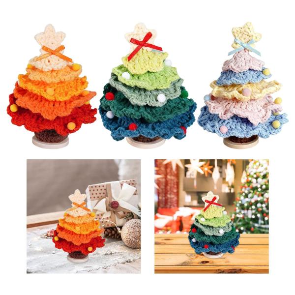 かぎ針編みのクリスマスツリーオーナメント。リビングルームやホリデーテーブルトップにぴったりの面白いデコレーション。マカロンカラー。