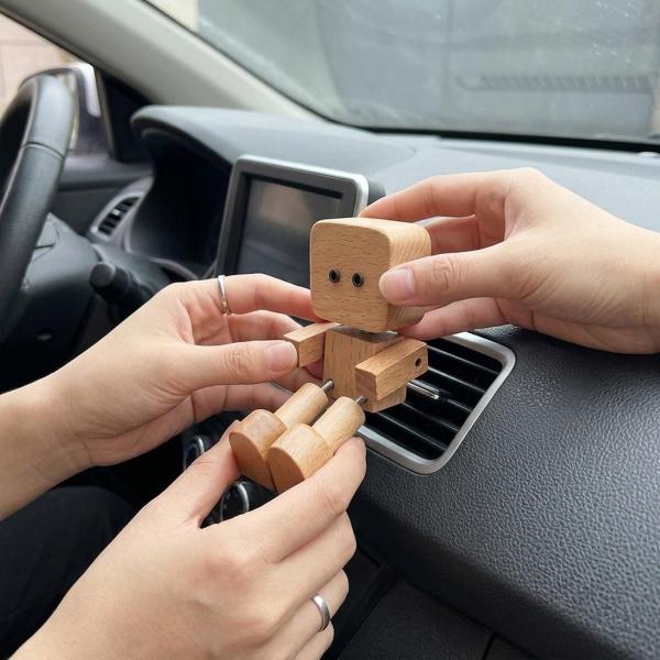 車のダッシュボード装飾 足を揺らす人形のオーナメント かわいい 車用デスクトップ B