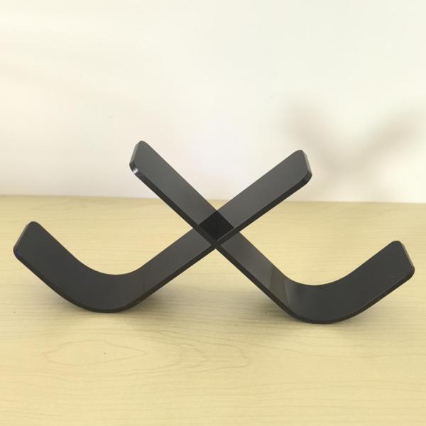 お土産の記念品のためのアイスホッケーパックホルダーアクリルブラケットディスプレイラックブラック