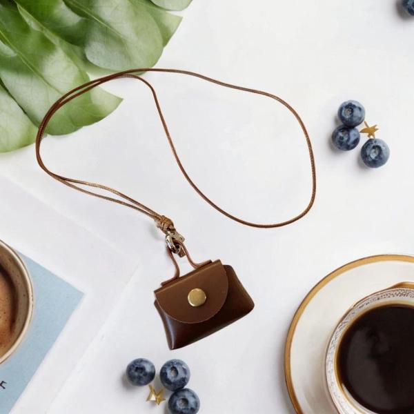 ハンギングネックポーチペンダントポータブル小型イヤホンケース、取り外し可能なストラップ付きコーヒー