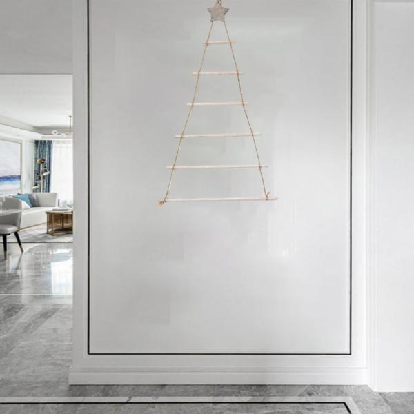 クリスマスツリーの壁掛けまたはホリデーホワイト