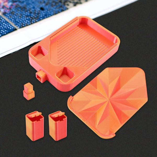 ダイヤモンドアートトレイ（蓋付き）クロスステッチワークショップ用多目的ビーズオーガナイザー（ゴールド＆レッド）