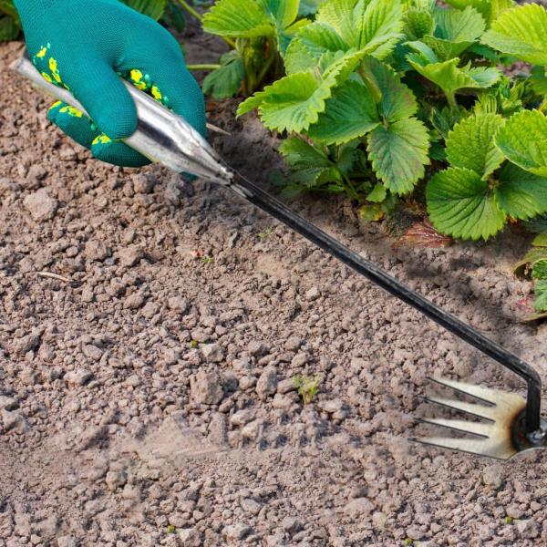 手動除草機 軽量 草刈り鎌 草抜き 道具 雑草削り 使いやすい 草取り道具 園芸用品 草取りグッズ 雑草取り器具 根抜きツール ハンド除草機 園芸工具 爆買
