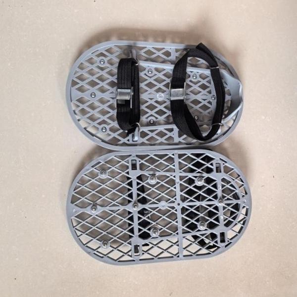 コンクリート仕上げ靴 軽量 実用的 プロフェッショナル 床地面用 金属バックルスパイク